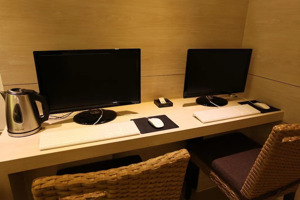 Lusso Hotel Seoul 3*,